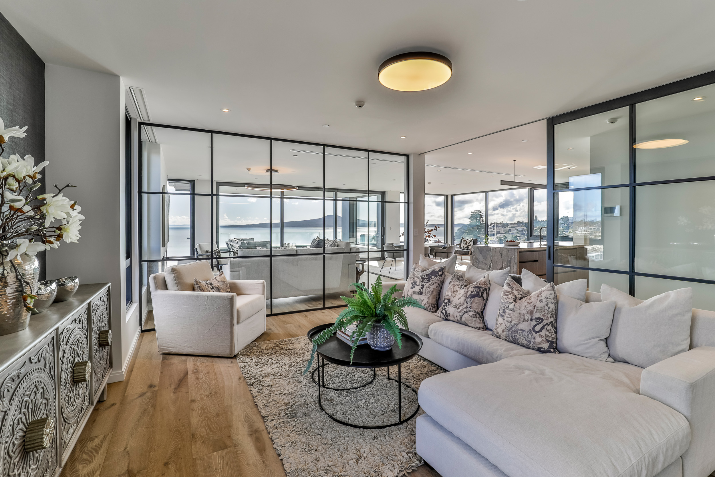 St Heliers apartment Penthouse Living room | TIDA Apartment of the Year 2023